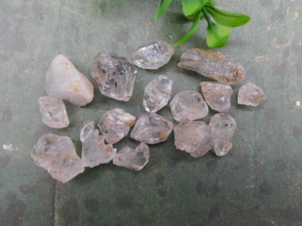 HERKIMER DIAMOND ROCK STONE LAPIDARY SPECIMEN: HERKIMER DIAMOND ROCK STONE LAPIDARY SPECIMEN