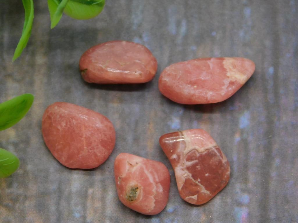RHODOCHROSITE ROCK STONE LAPIDARY SPECIMEN: RHODOCHROSITE ROCK STONE LAPIDARY SPECIMEN