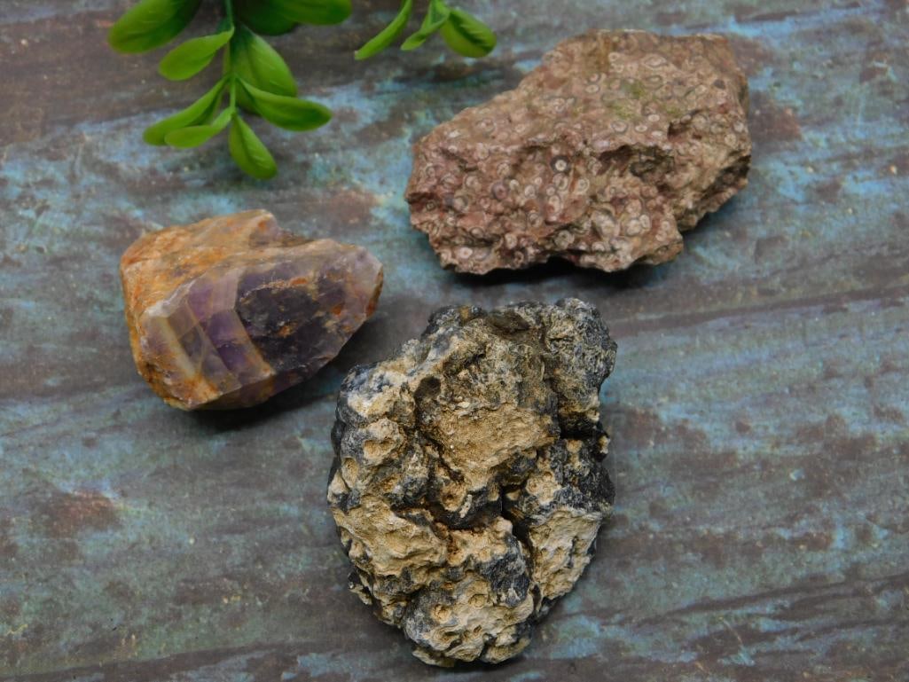MIXED ROUGH LOT ROCK STONE LAPIDARY SPECIMEN: MIXED ROUGH LOT ROCK STONE LAPIDARY SPECIMEN