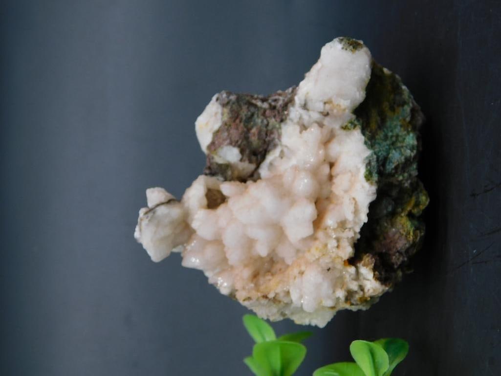ROCK STONE LAPIDARY SPECIMEN (1 of 4)