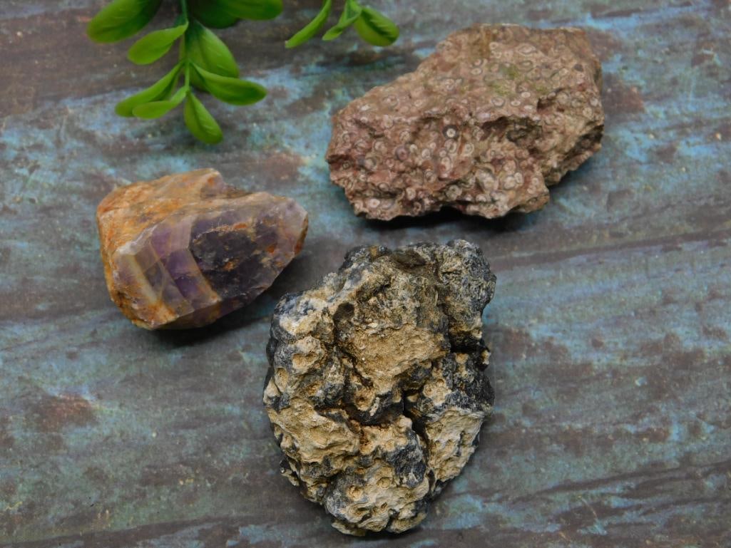 MIXED ROUGH LOT ROCK STONE LAPIDARY SPECIMEN: MIXED ROUGH LOT ROCK STONE LAPIDARY SPECIMEN