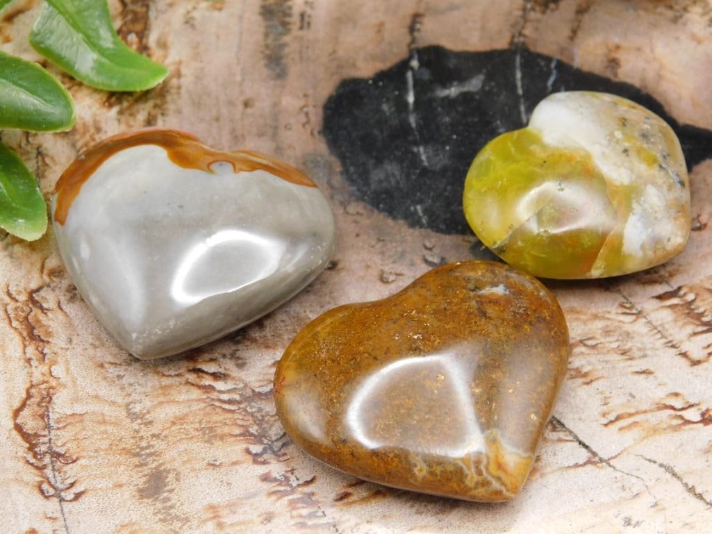 JEWELRY SALE! ROCK STONE LAPIDARY SPECIMEN: We are an auction house conducting a live auction with several hundred lots. It sometimes takes up to three weeks to ship, and announcements are made during the auction that affect some items.