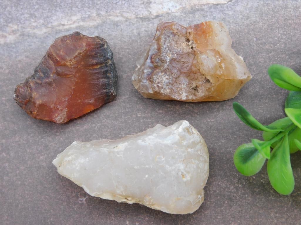 MIXED LOT ROCK STONE LAPIDARY SPECIMEN: MIXED LOT ROCK STONE LAPIDARY SPECIMEN