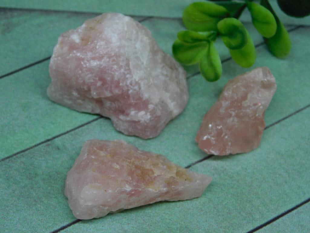 ROSE QUARTZ ROCK STONE LAPIDARY SPECIMEN (1 of 4)