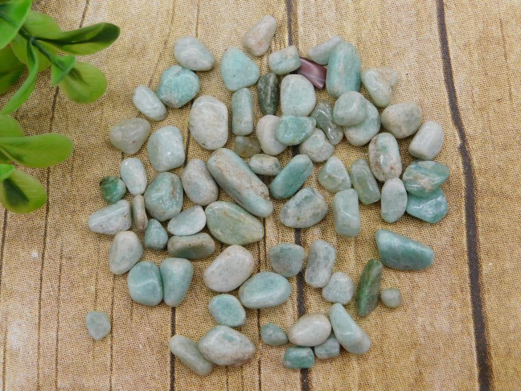 CHRYSOPRASE ROCK STONE LAPIDARY SPECIMEN: CHRYSOPRASE ROCK STONE LAPIDARY SPECIMEN