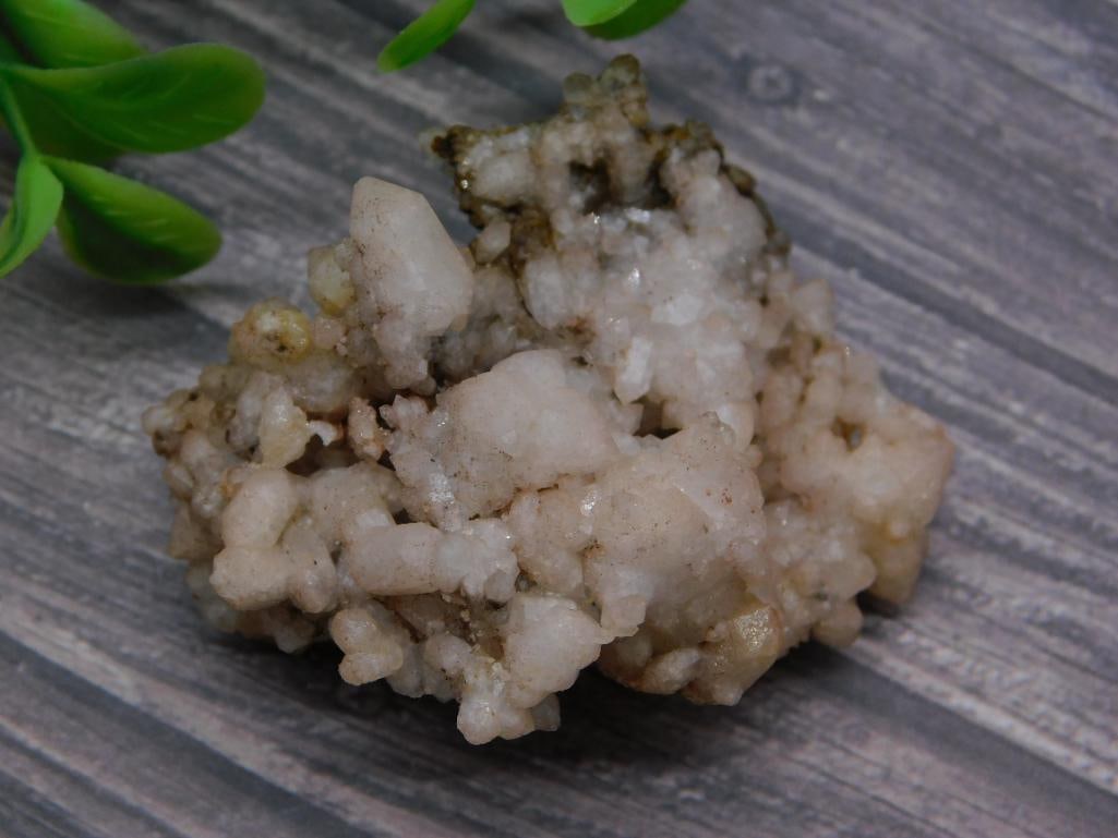 ROCK STONE LAPIDARY SPECIMEN (1 of 4)