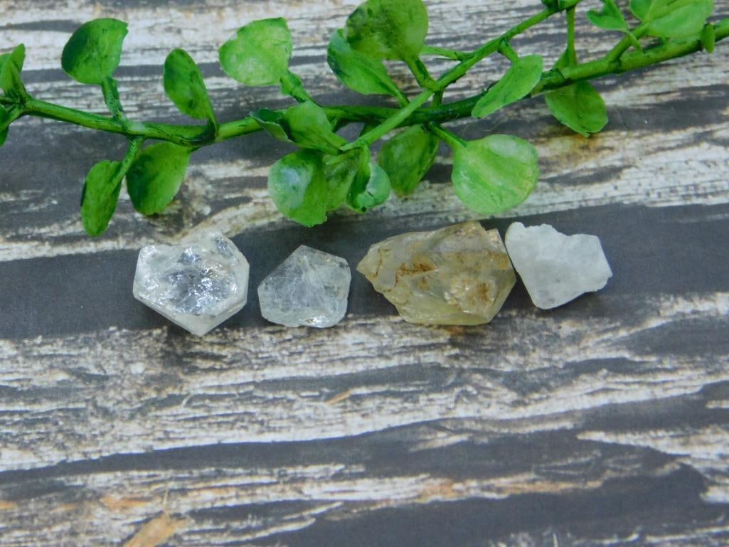 HERKIMER DIAMOND ROCK STONE LAPIDARY SPECIMEN: HERKIMER DIAMOND ROCK STONE LAPIDARY SPECIMEN