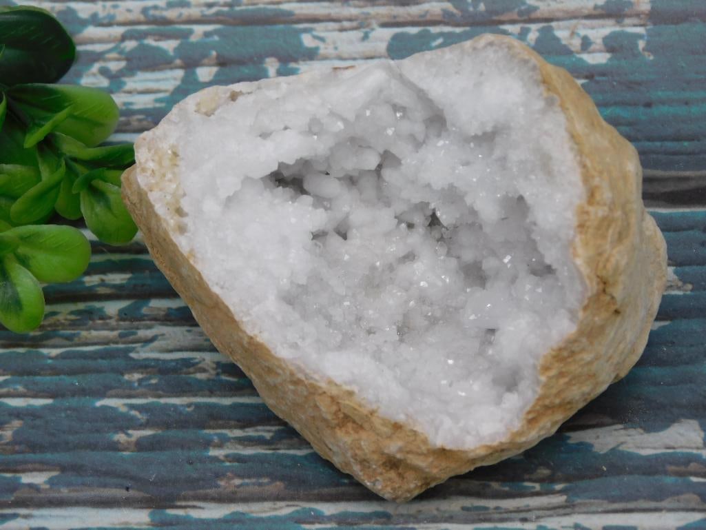 GEODE ROCK STONE LAPIDARY SPECIMEN - 4