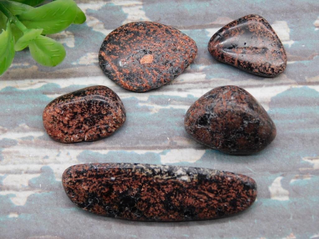 ROCK STONE LAPIDARY SPECIMEN - 4