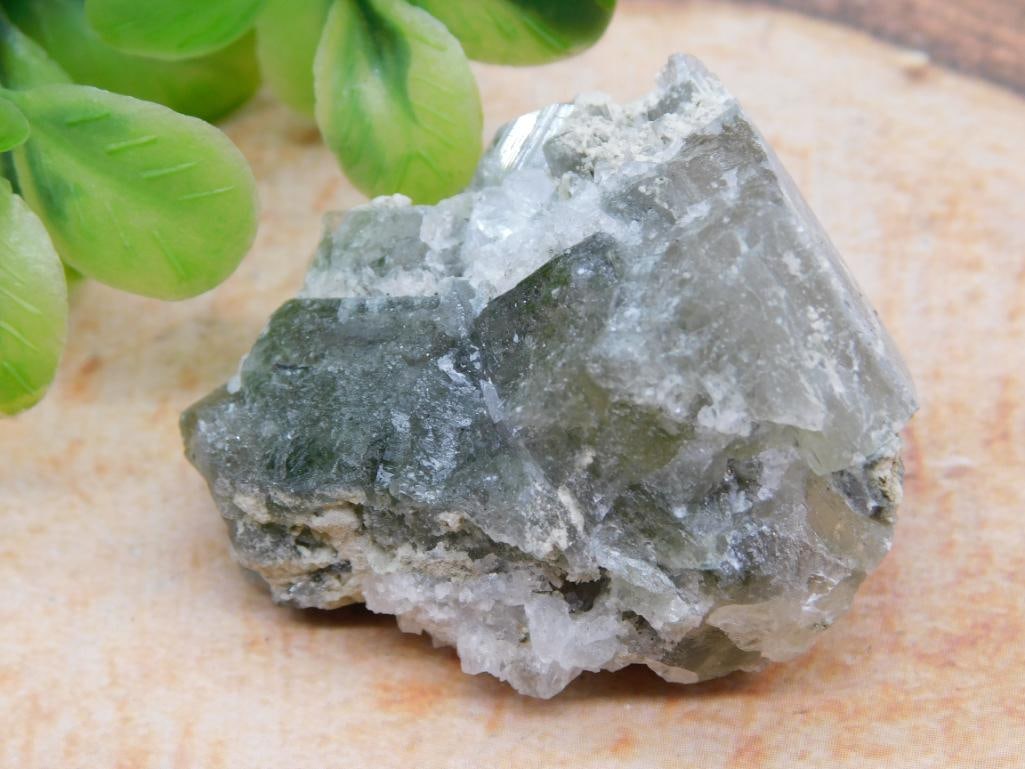 PREHNITE ROCK STONE LAPIDARY SPECIMEN: PREHNITE ROCK STONE LAPIDARY SPECIMEN
