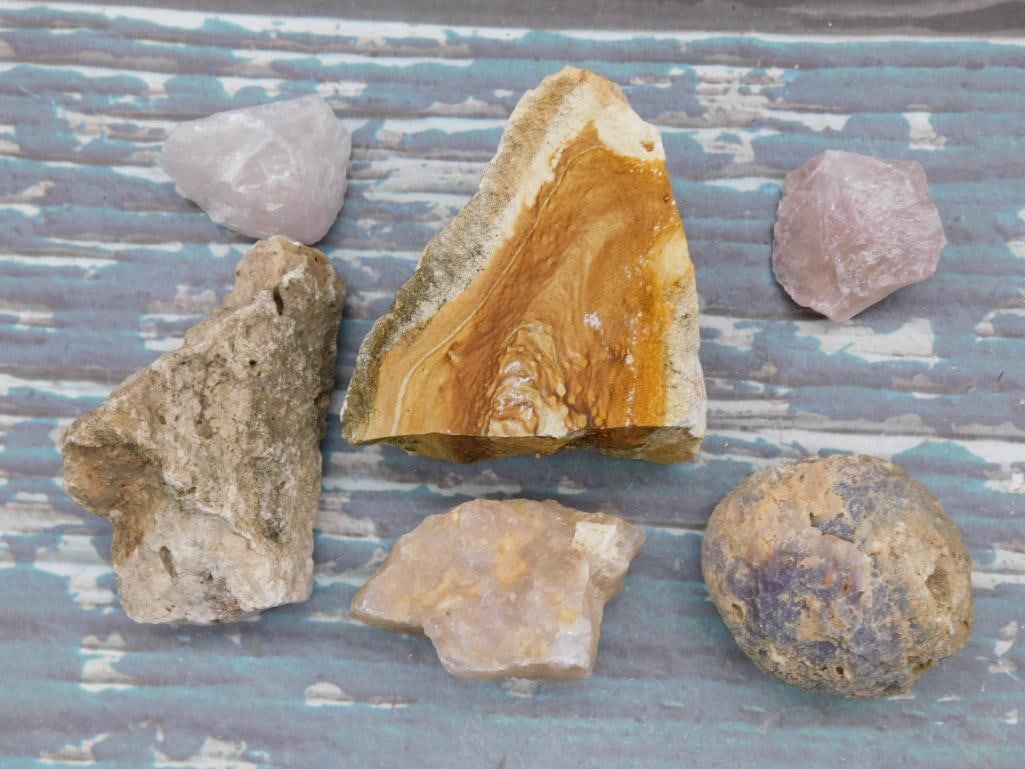 MIXED ROUGH LOT ROCK STONE LAPIDARY SPECIMEN: MIXED ROUGH LOT ROCK STONE LAPIDARY SPECIMEN