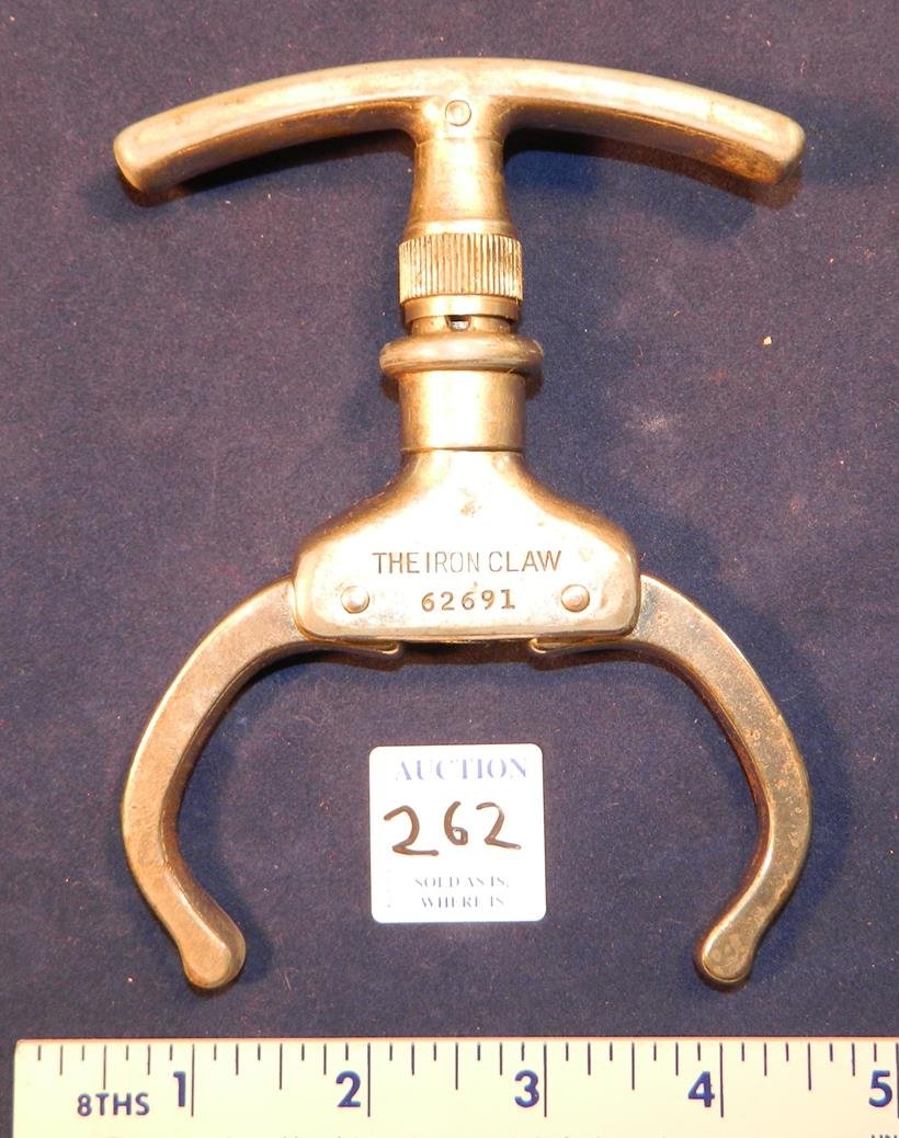 THE IRON CLAW ARGUS MFG.: See Photos for measurements and condition