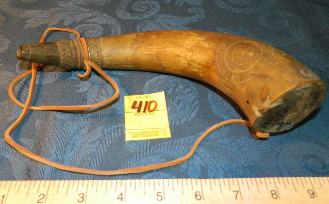POWDER HORN, SCRIMSHAW: See Photos for measurements and condition