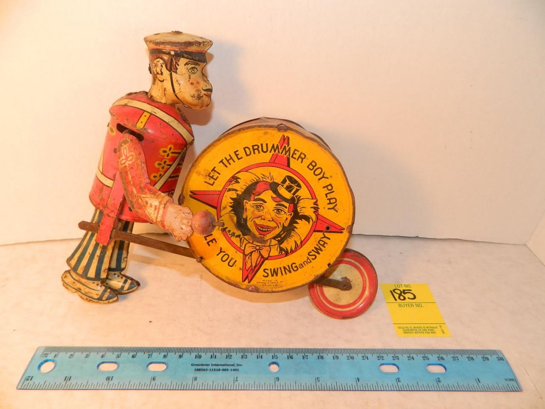 VINTAGE DRUMMER BOY TIN TOY MECHANICAL: See photos for measurements and descriptions.