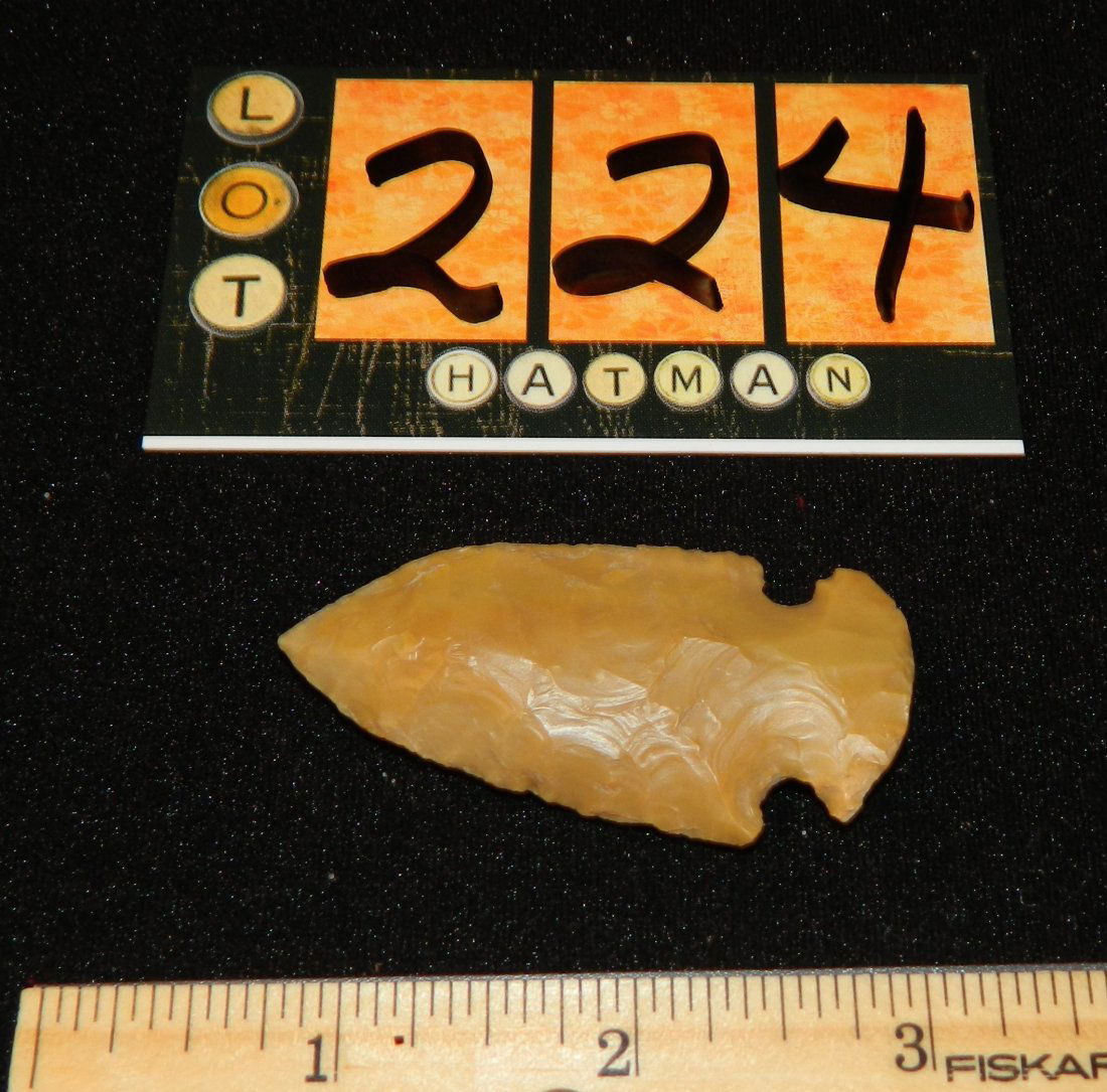 GIBSON 2 3/8" X 1 1/4" MIDDLE TO LATE WOODLAND PERIOD: NO. 33475 ORIGIN CLAY COUNTY ARKANSAS CROWLEY'S RIDGE COBBLE GRADE 8.5 AUTHENTICATED WITH BAKER COA.See Photos for measurements and condition.