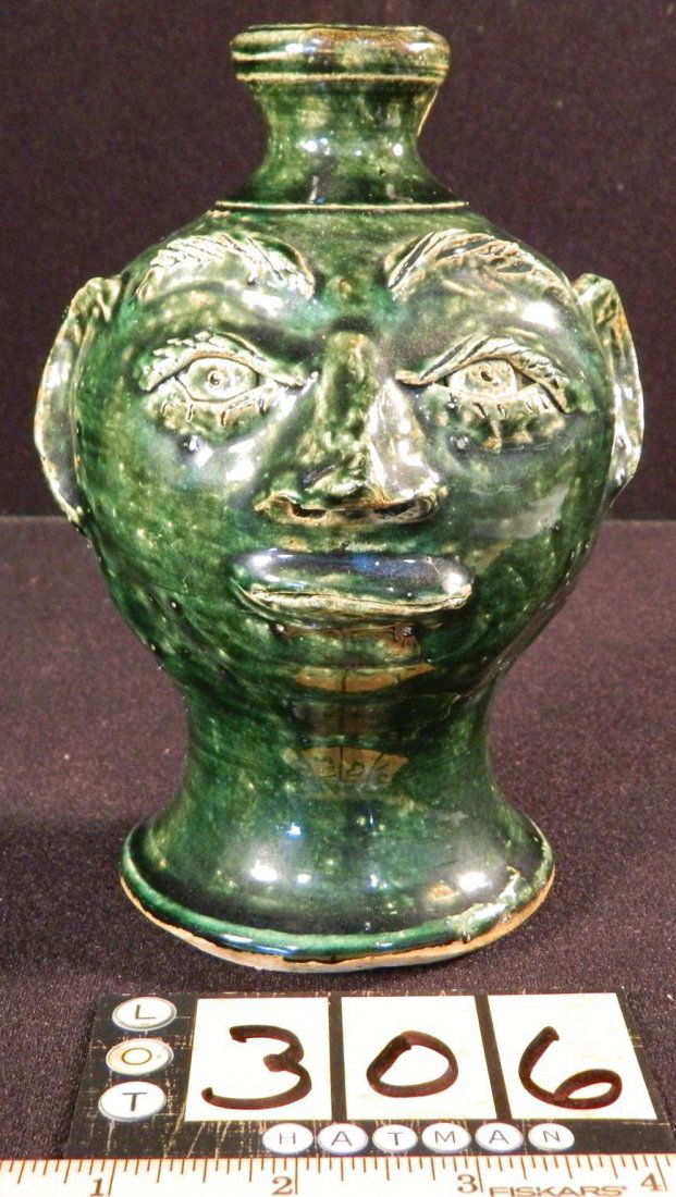 BOBBY FERGUSON GILLSVILLE, GA POTTERY FACE JUG GREEN (1 of 5)