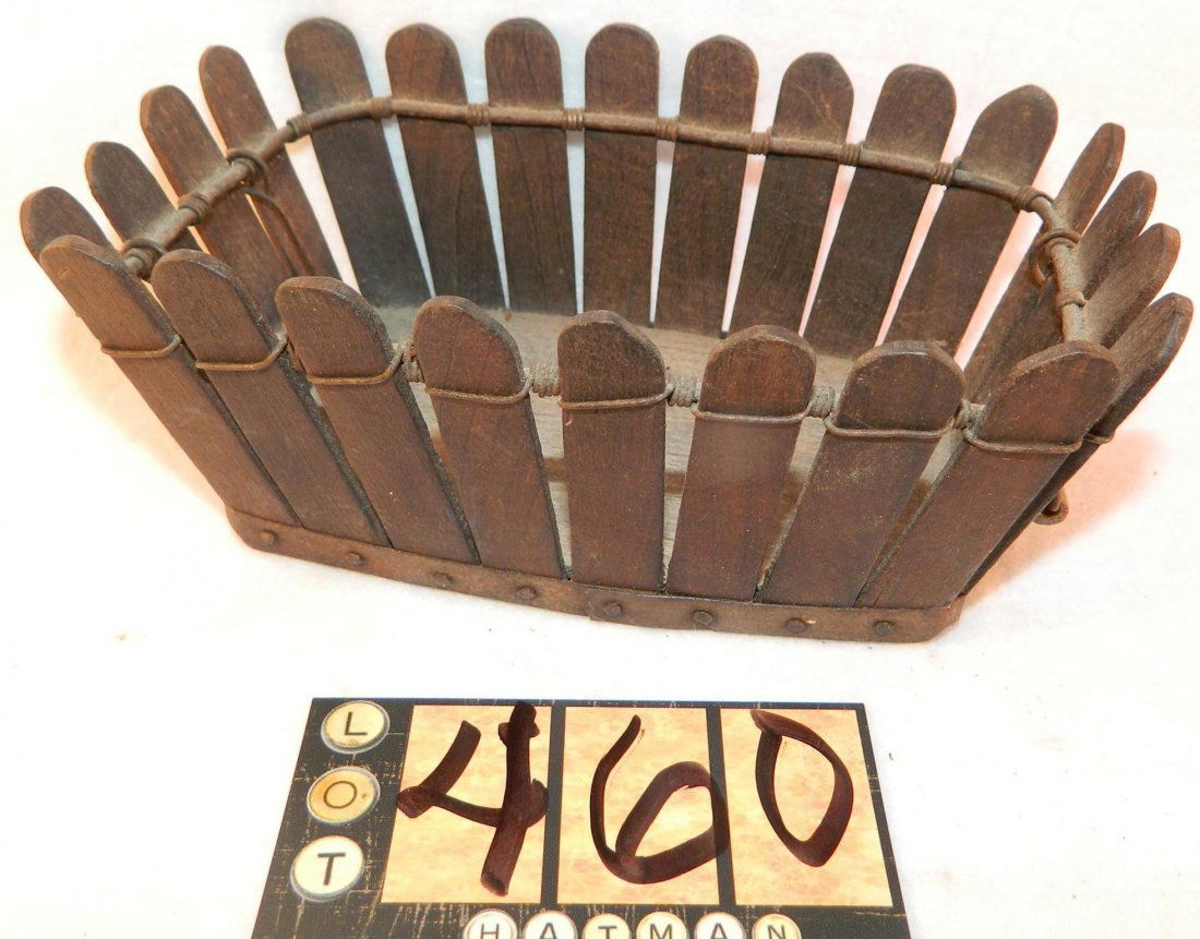 SHAKER HANDMADE WOODEN BOX (1 of 2)