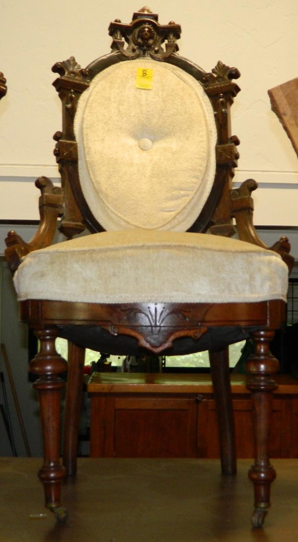 VICTORIAN CARVED CHAIR PARLOR (1 of 2)