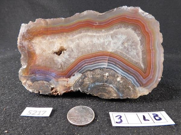 AGATE 3LB: Thank you for attending HATMAN AUCTIONS! This is one of a series of auctions where we are selling one of the largest collections of rocks in the United States. Please see photos for measurements and d