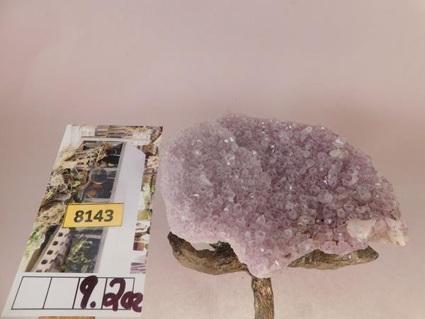 AMETHYST QUARTZ GOEDE ROCK STONE LAPIDARY SPECIMEN: Thank you for attending HATMAN AUCTIONS! This is one of a series of auctions where we are selling one of the largest collections of rocks in the United States. Please see photos for measurements and d