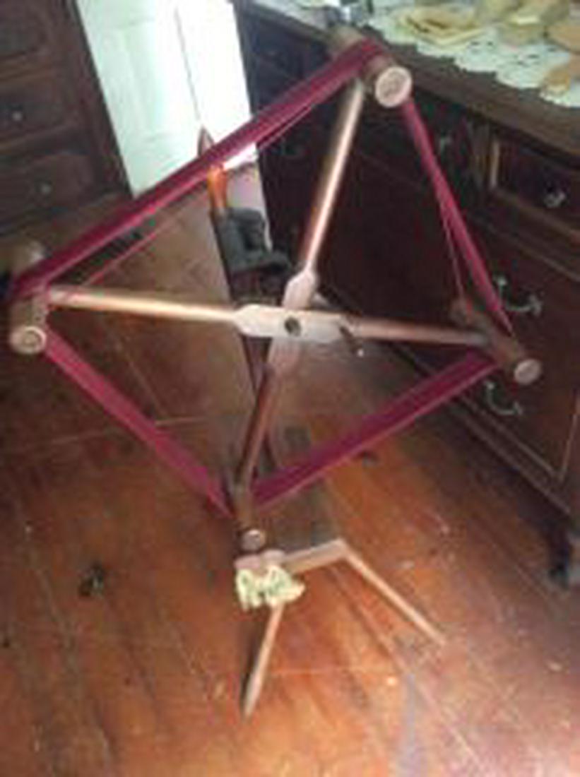Yarn Spinning Wheel 38.5" height by 25.5" accross by (1 of 4)