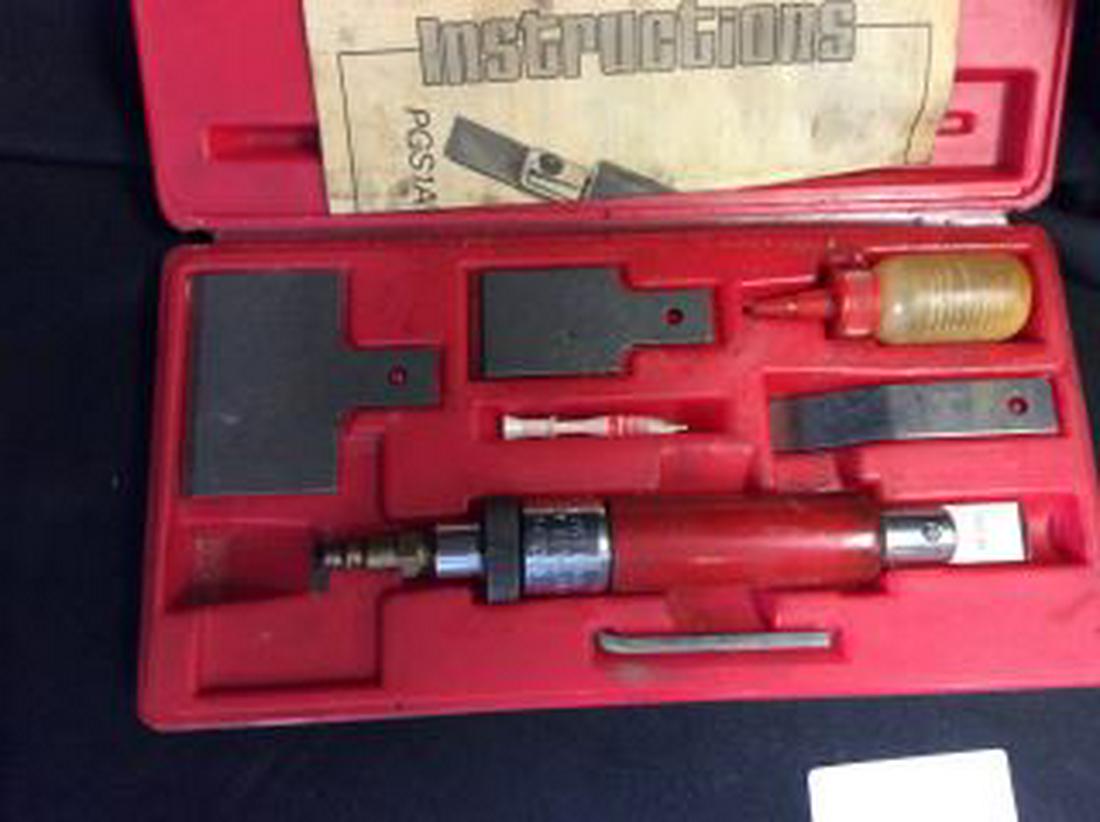 Snap On Air Power Scraper in case: .