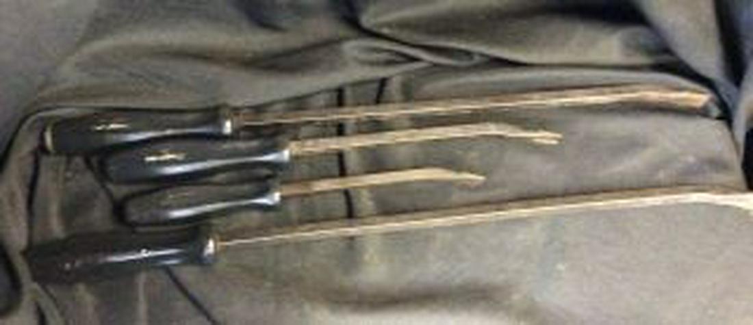 Snap On Pry Driver Set of 4 long is 28 inches: long is 28 inches