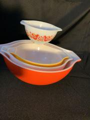 Pyrex Mixing Bowl Set This is a 4 pc set in terrific (1 of 7)