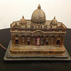 Roma Bisilica Pietro Nightlight Pope in the center, (1 of 4)