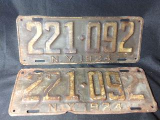 1924 NY License Plates Sets Matching pair (1 of 4)