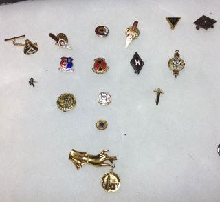 Assorted Pins Collection  - Worlds Fair & Masonic 16 (1 of 5)