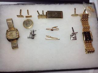 Men's Jewelry Lot Elgin & Bulova watches, cufflinks,: Elgin & Bulova watches, cufflinks, tie bars w/ money clip
