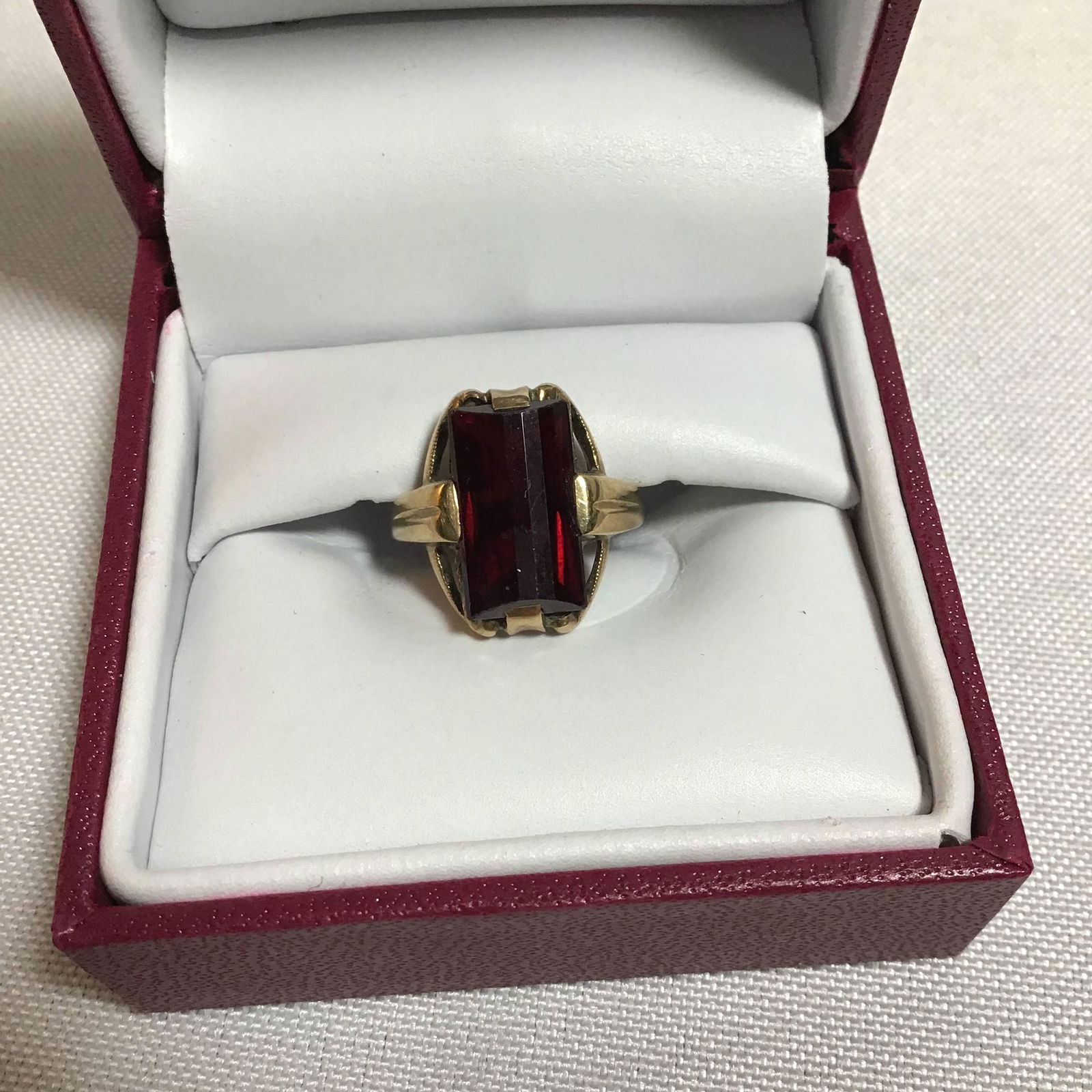 10kt Gold Garnet Ring Large single Garnet stone, Ring (1 of 4)