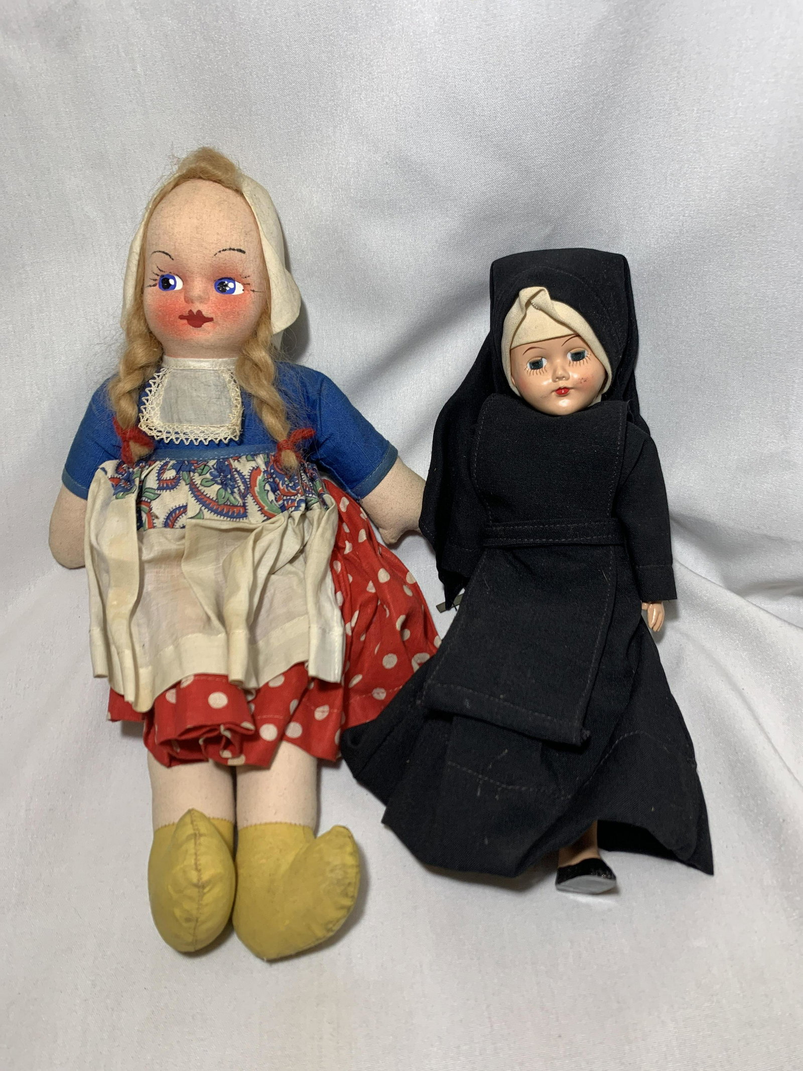Nun & Dutch Girl Dolls .: .