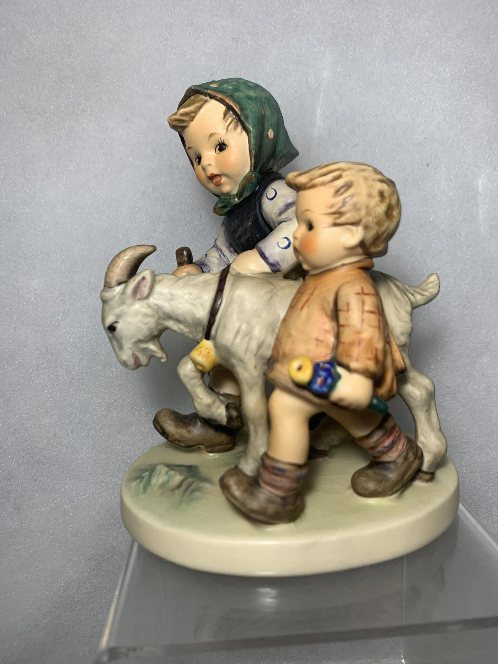 Homeward Bound Hummel . (1 of 5)