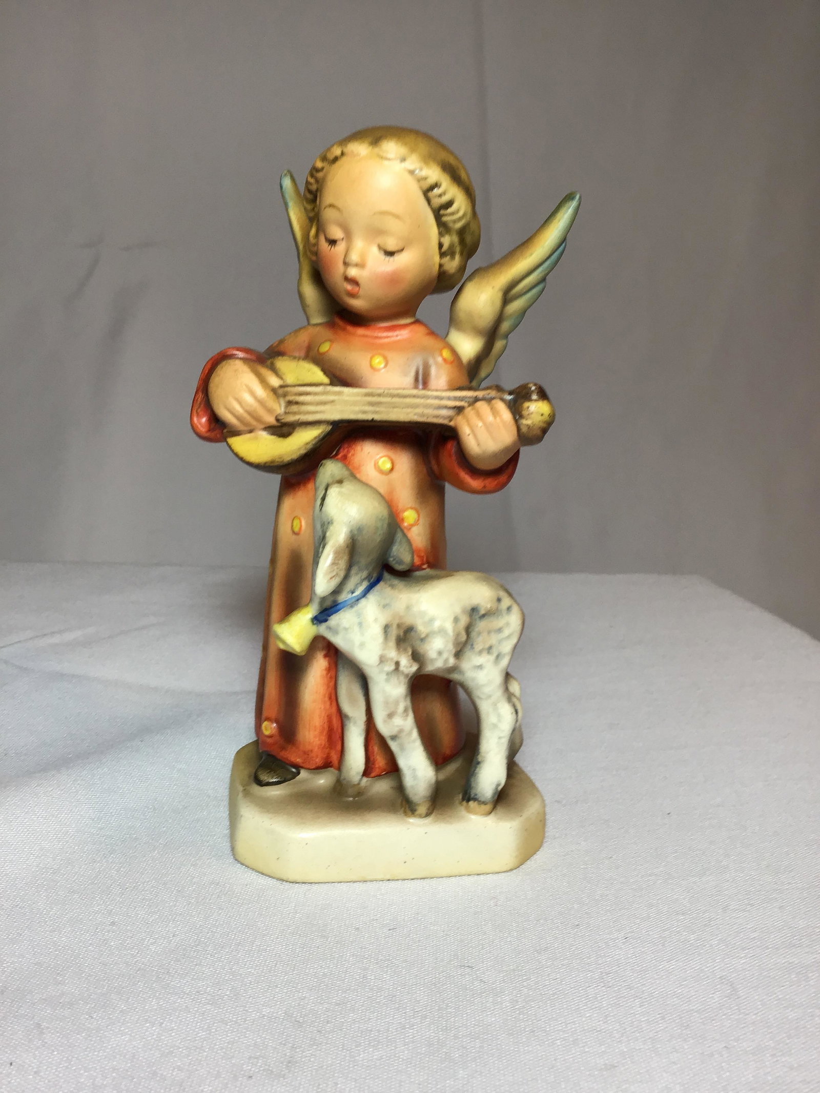 Hummel Figurine â€œAngel Serenade?Â #83: .