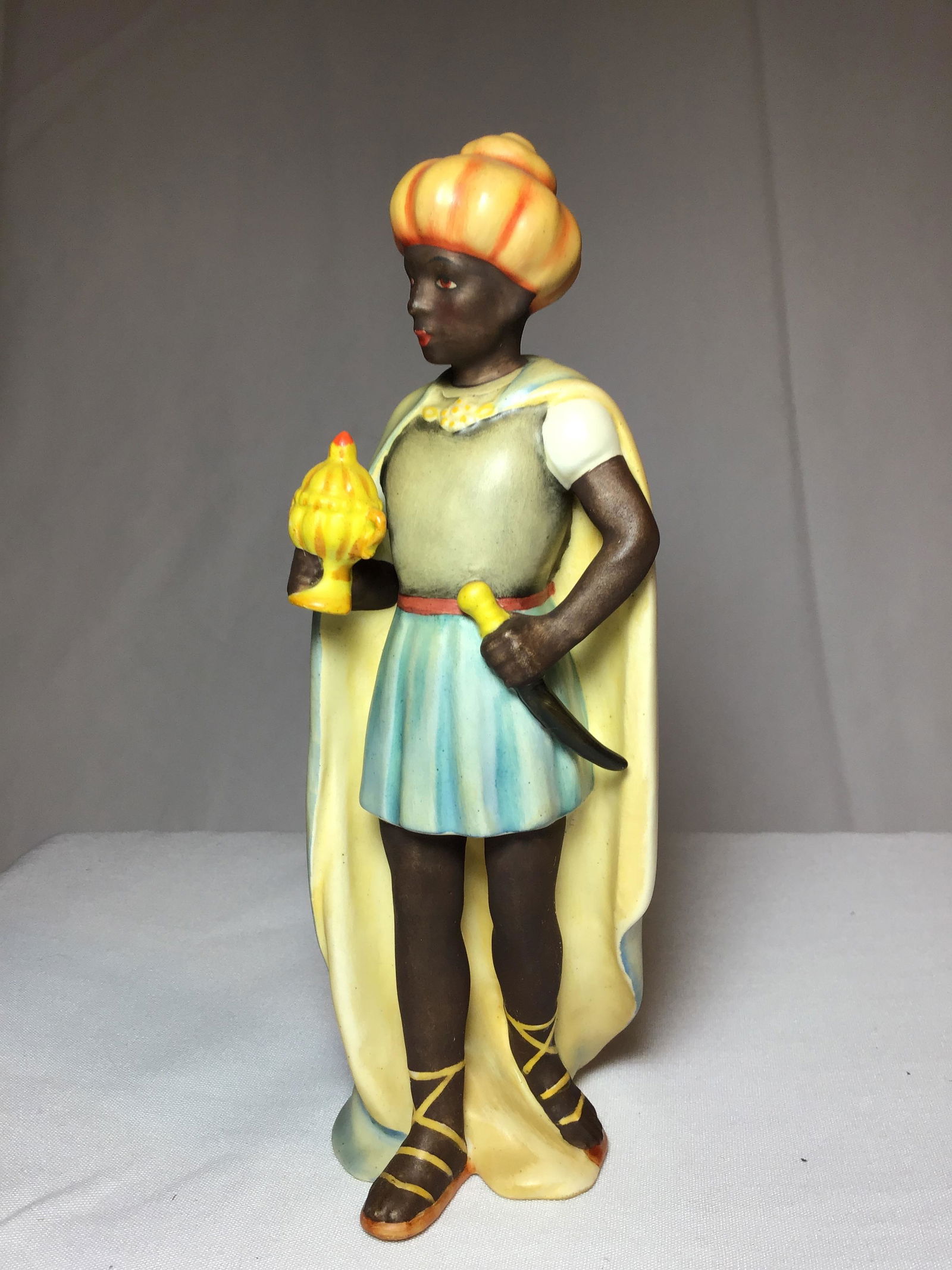 Hummel Figurine 9?Â tall (1 of 6)