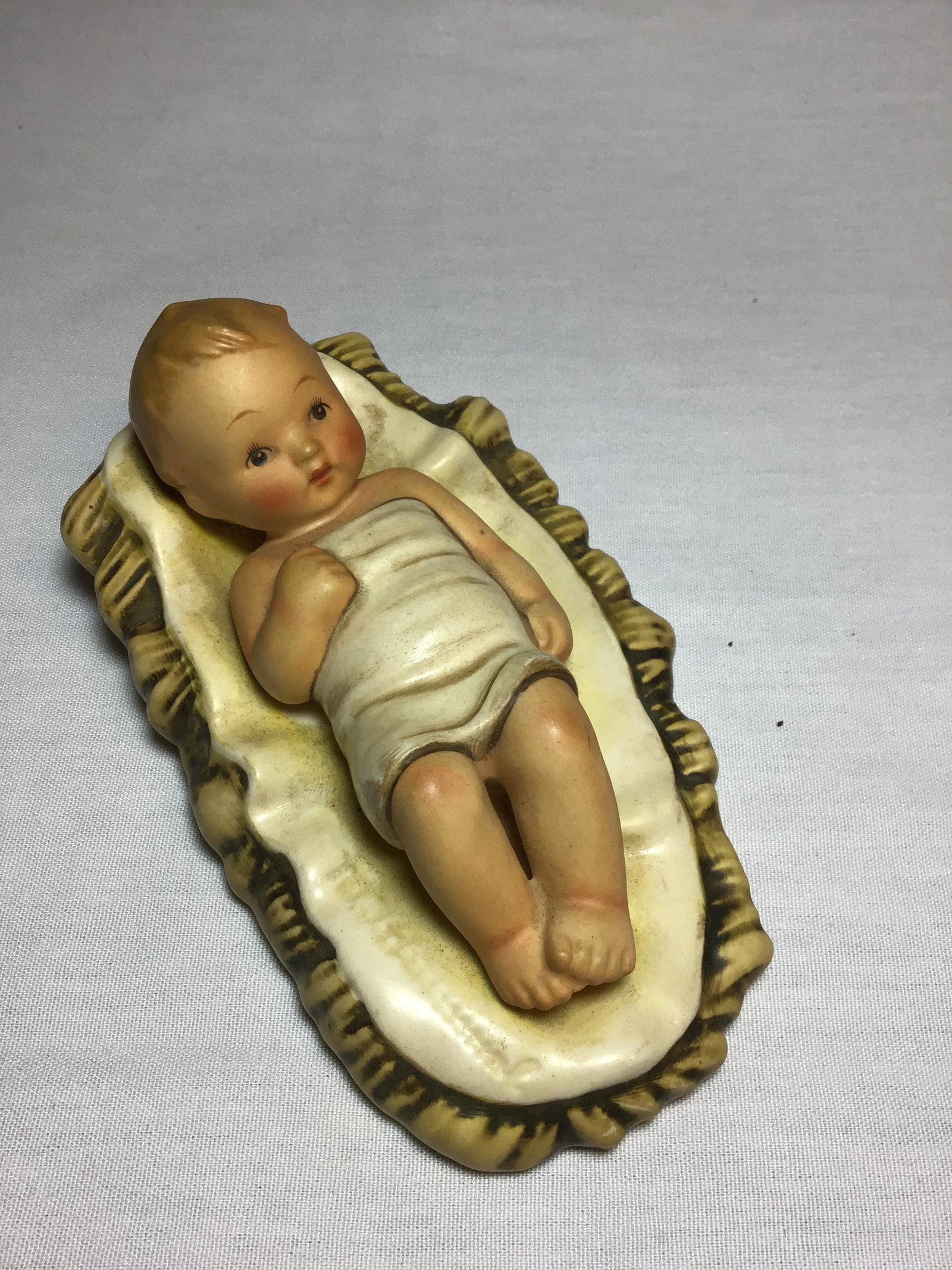 Hummel Figurine baby Christ #18 7?Â long: .