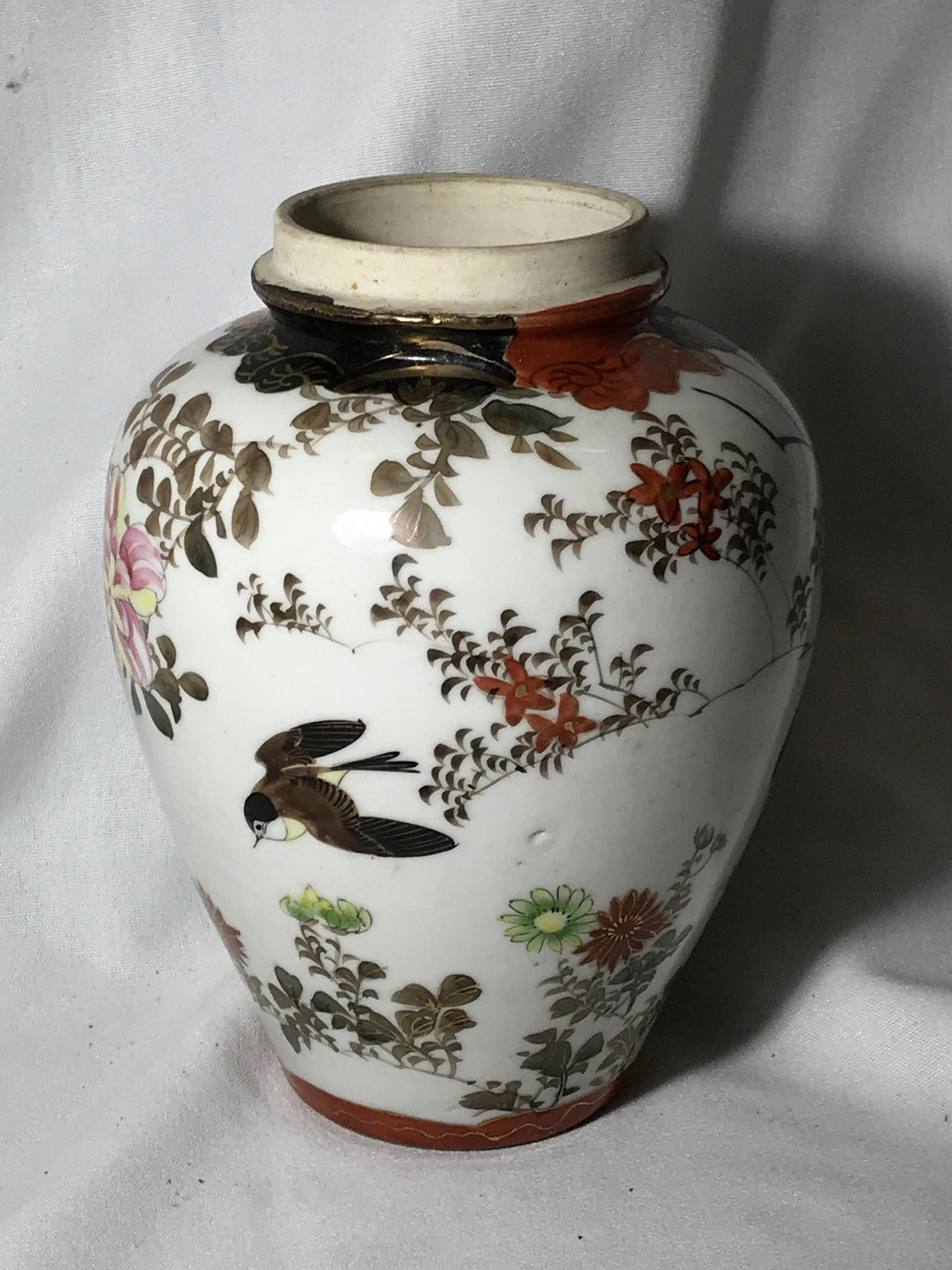 Antique Kutani Japanese Ginger Jar Gorgeous Hand: Painted Floral Pattern w Birds 6 in x 4.5 in