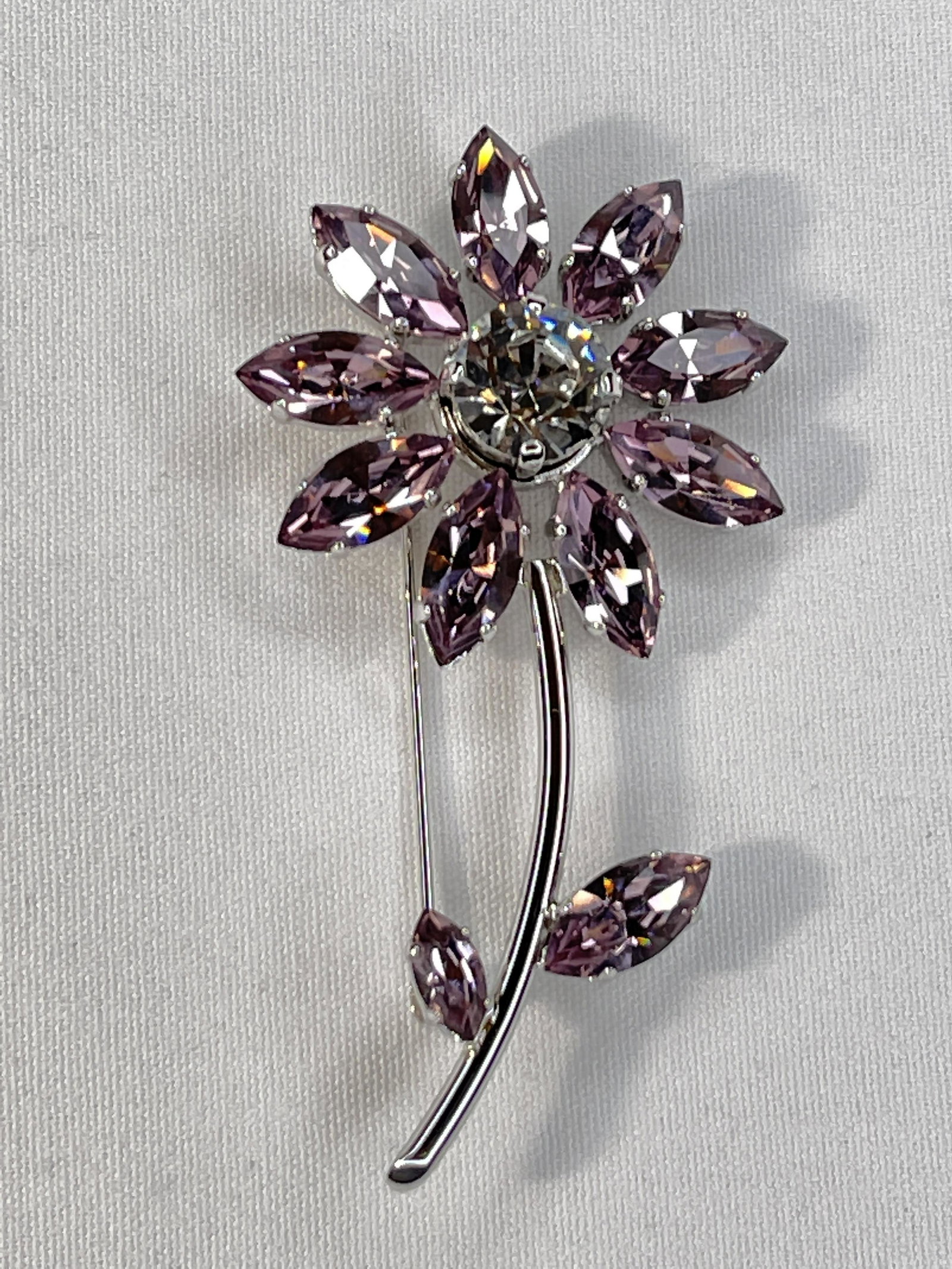 Delicate Daisy Brooch Sawovski Crystal original box: original box and Certificate