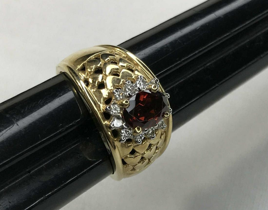 14 kt gold Ring w diamonds and Garnet Stone size  6 (1 of 3)
