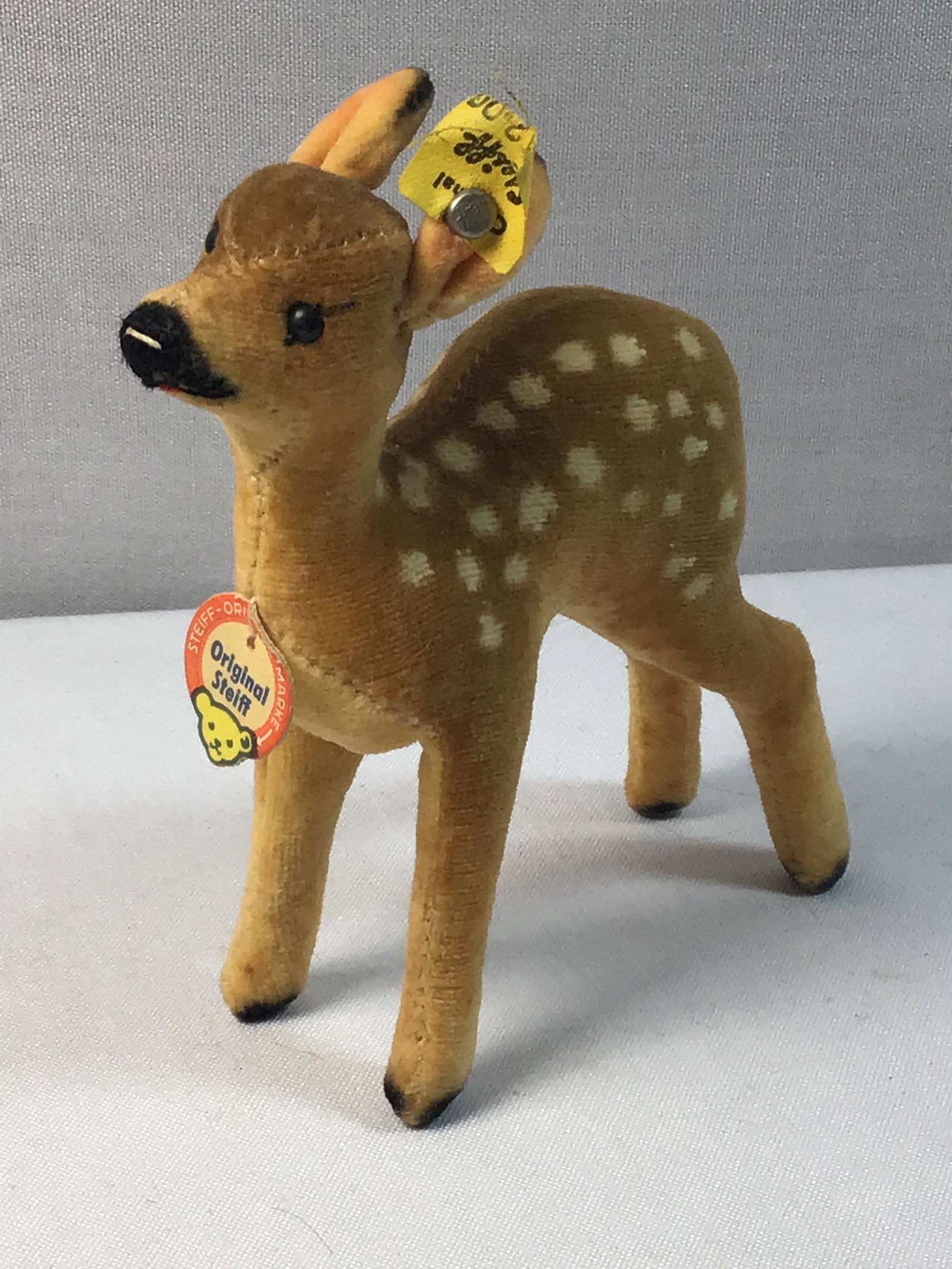 Steiff Deer Fawn . (1 of 8)