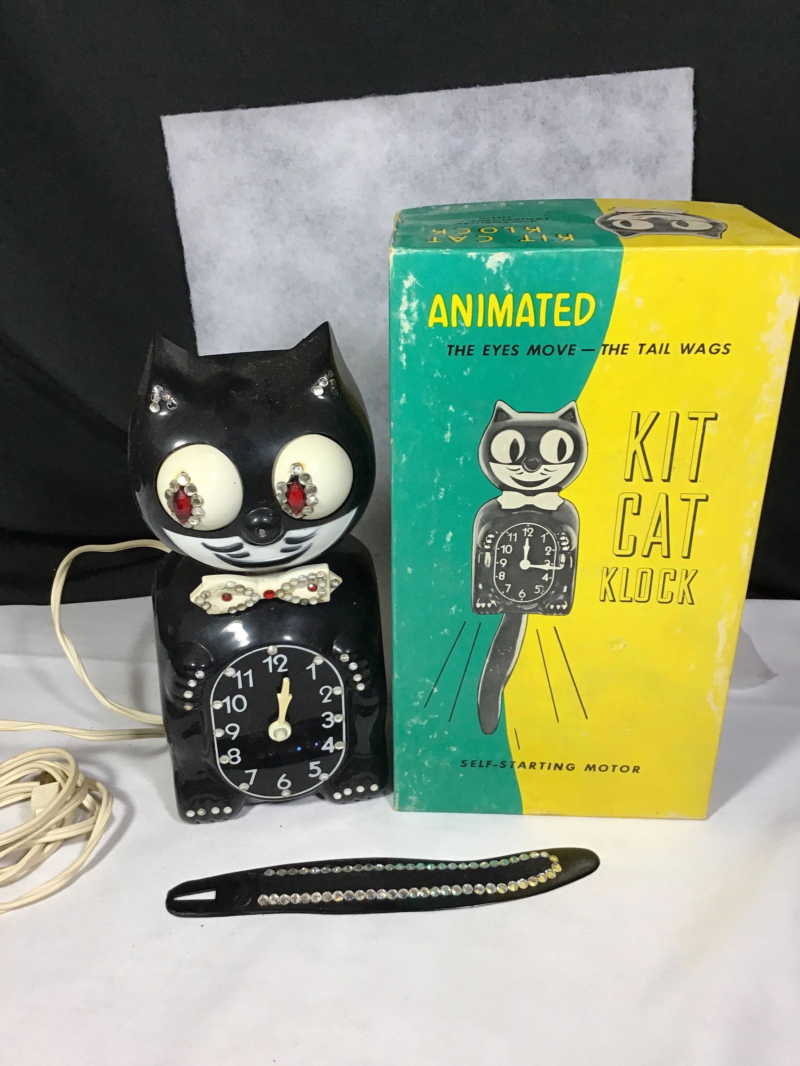 Kit Cat Klock . (1 of 7)