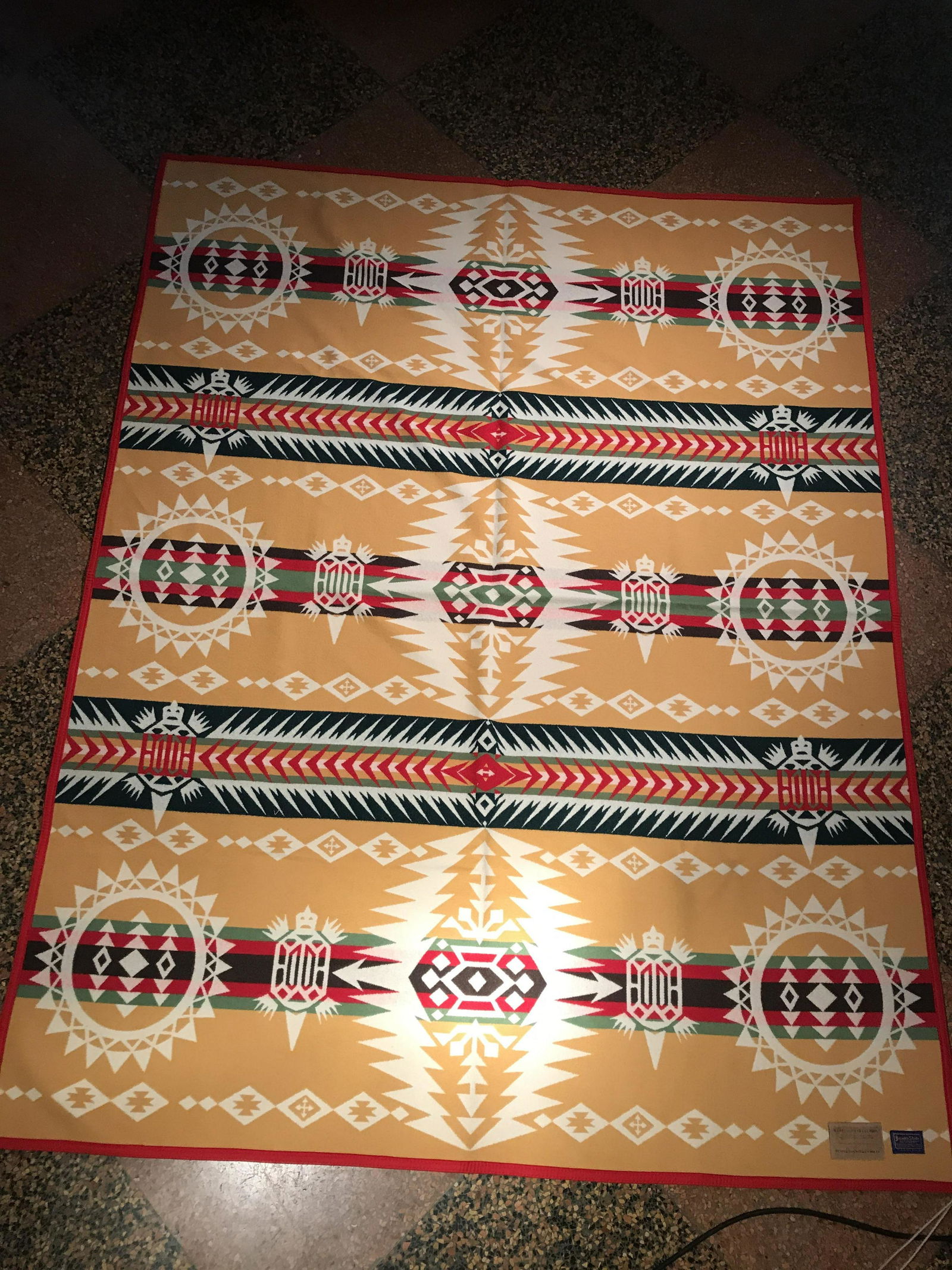 Pendleton Woolen Mills Blanket 81.5x64in (1 of 2)