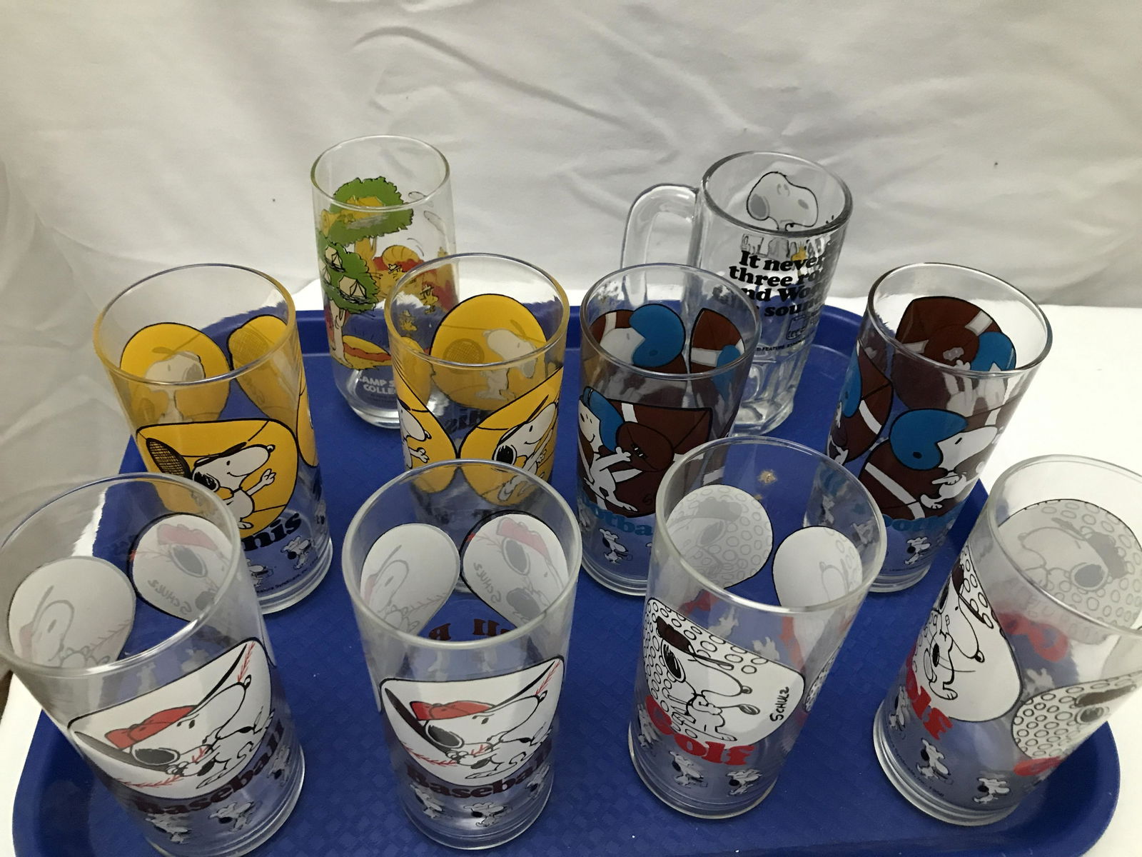 1958 Snoopy Sports Tumblers + 2 extras . (1 of 1)