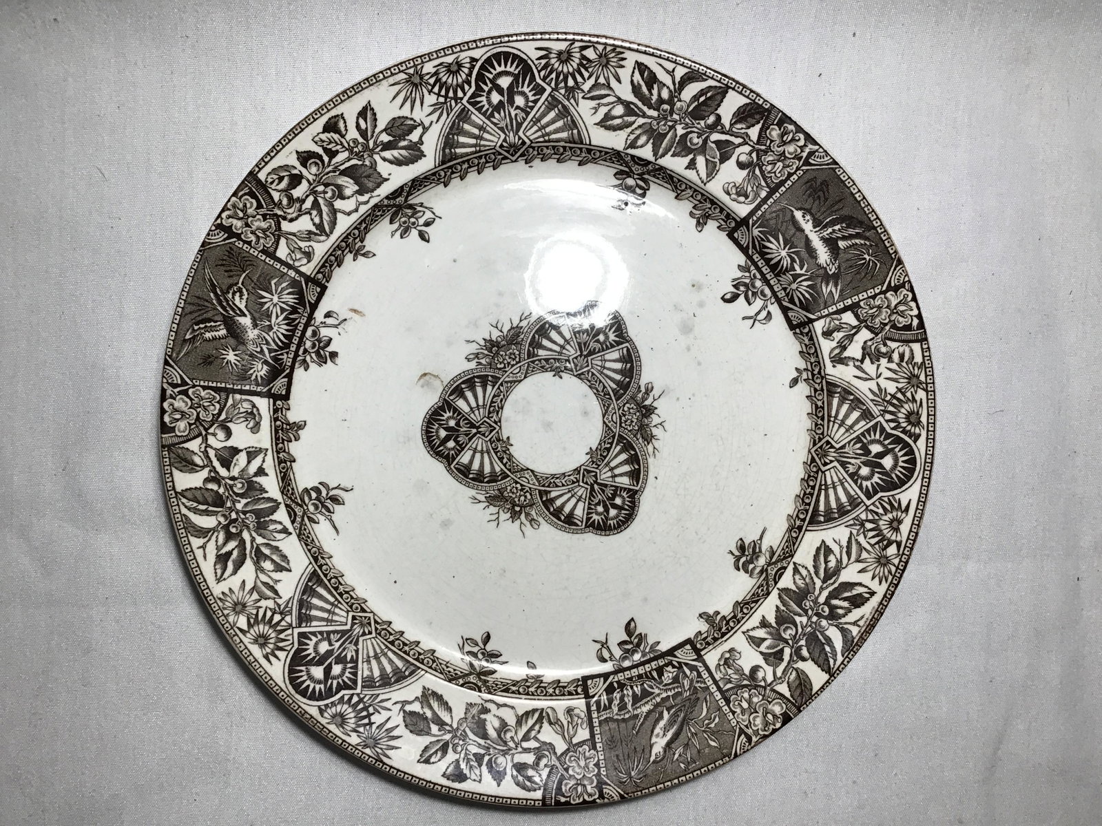 Wallis Gimson Earthenware 10in Diameter: 10in Diameter