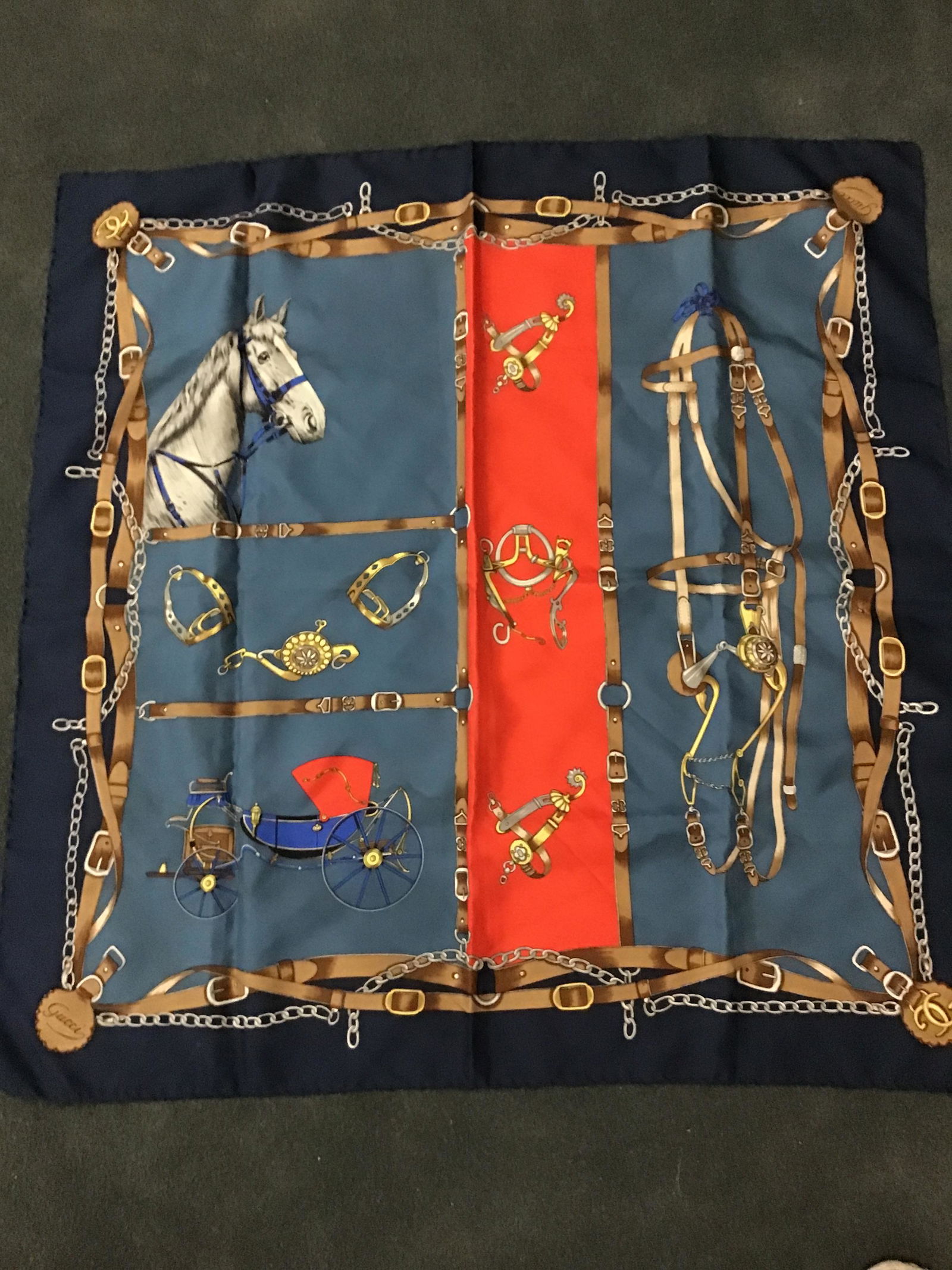 Silk Gucci Scarf Was only wore once! measures 35.4" x: Was only wore once! measures 35.4" x 35.4"