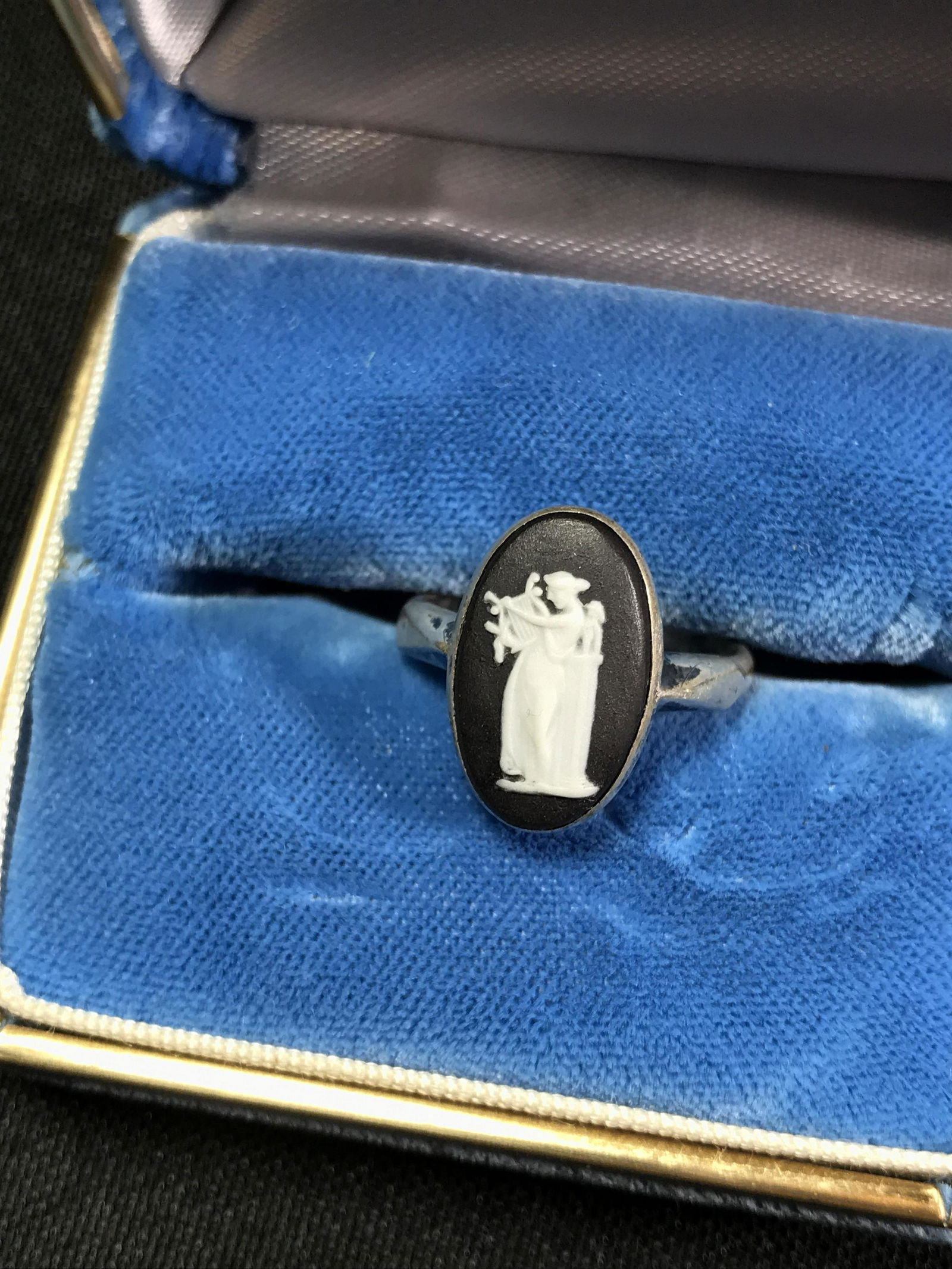 Wedgewood Greek Goddess Cameo Ring 10kt Size 7 (1 of 5)