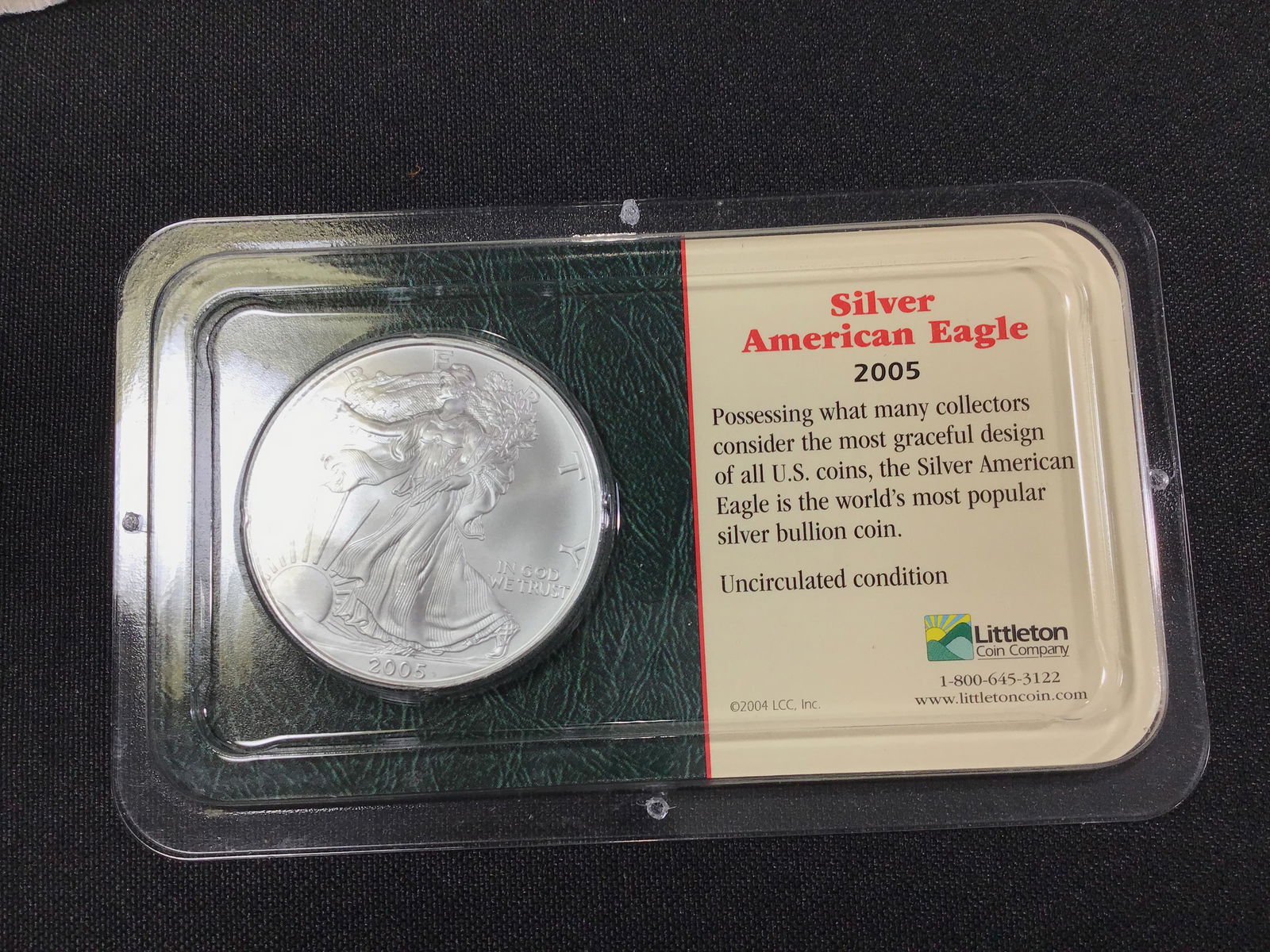 Uncirculated Walking Liberty Silver Eagle 2005 (1 of 4)