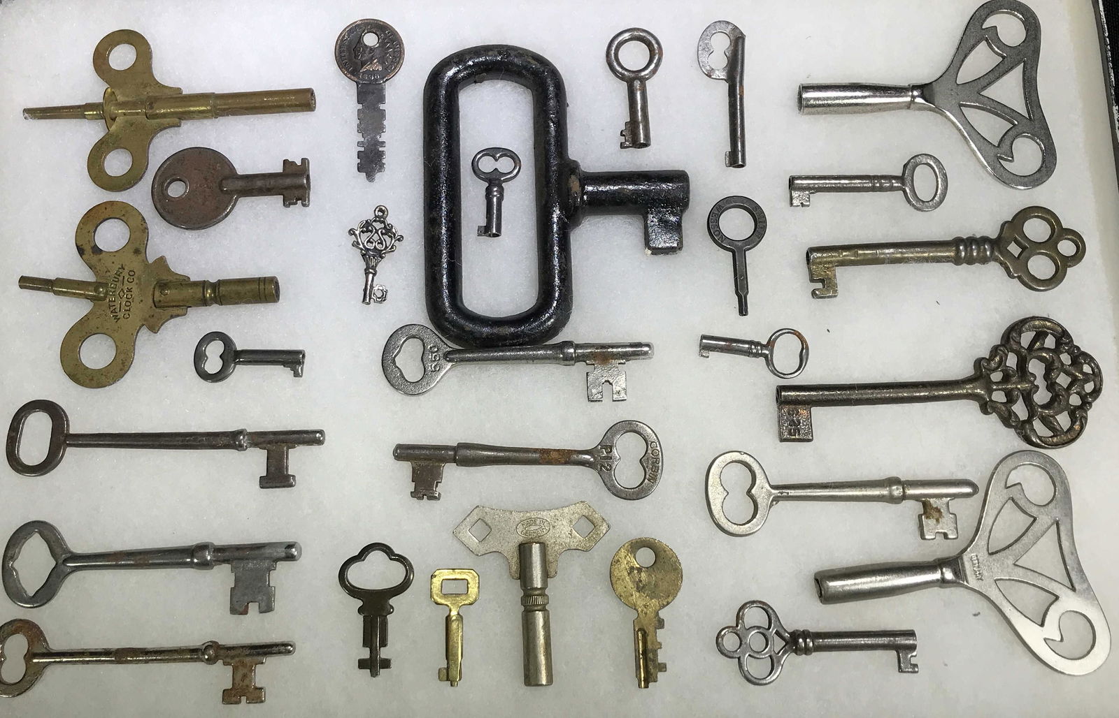 Vintage Keys Skeleton keys, clock keys and more (1 of 5)